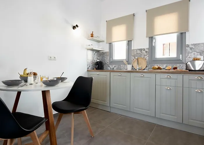 Pnoi Luxury 아파트 카르테라도스