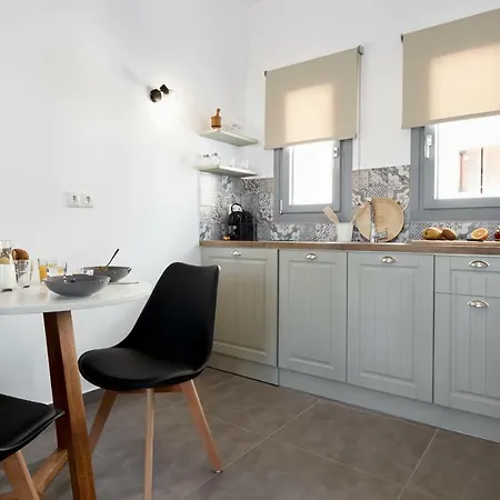Pnoi Luxury Apartment Karterados (Santorini)