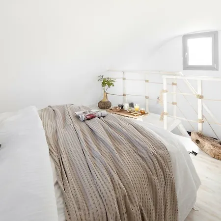 Pnoi Luxury Apartment Karterados (Santorini)