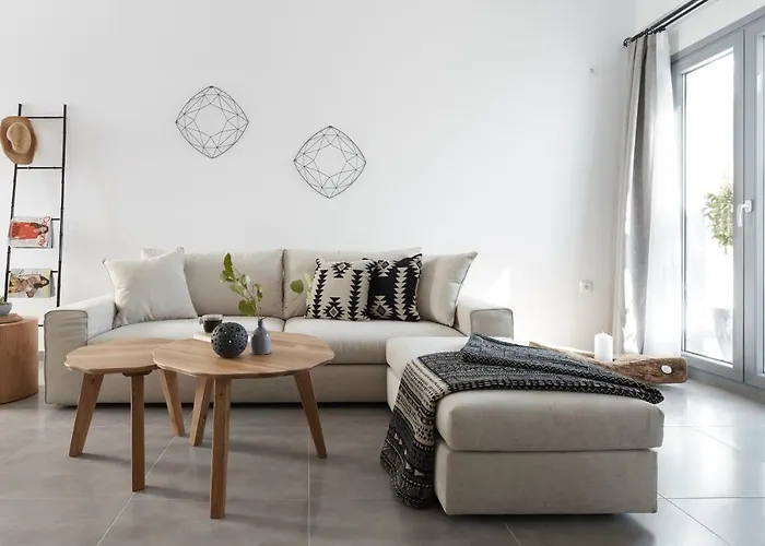 Pnoi Luxury Karterados (Santorini)