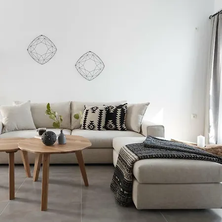 Pnoi Luxury كارتيرادوس